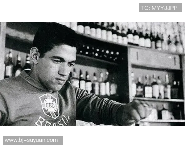 全球足球历史十位传奇球星盘点及其影响力解析