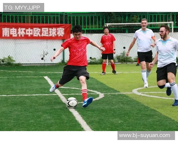 激情四溢的绿茵场 足球巨星震撼登场瞬间定格无与伦比的精彩表现